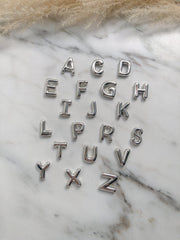 CADENA LETRA GLOBO PLATEADA