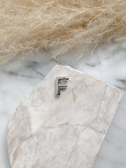 CADENA LETRA GLOBO PLATEADA