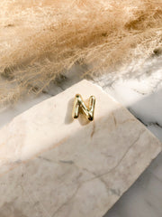 CADENA LETRA GLOBO DORADA